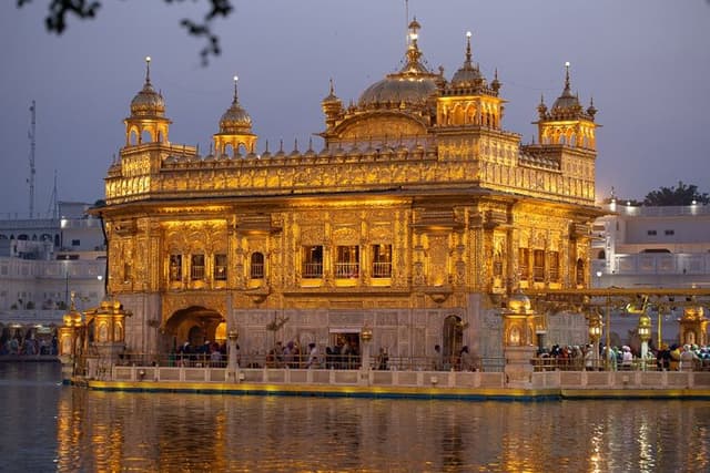 Himachal with Golden Temple Tour
