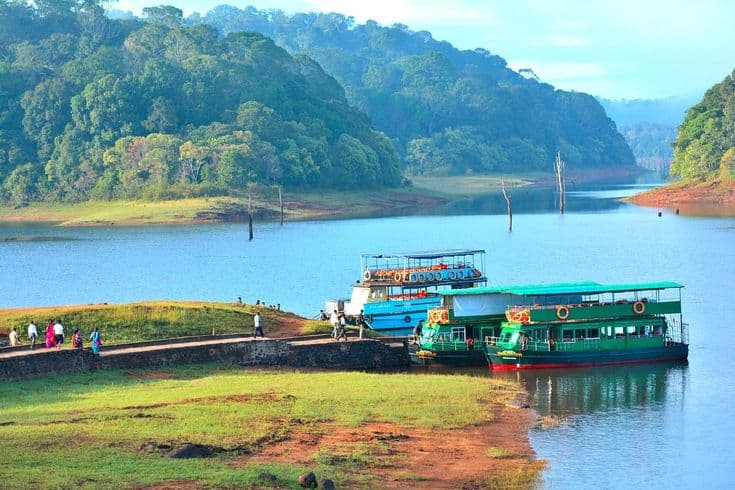 Kerala Munnar, Thekkady & Alleppey