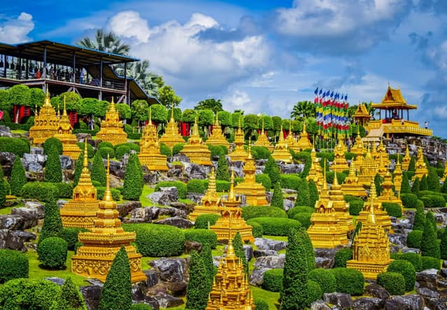 Coral Island & Nong Nooch Garden Tour