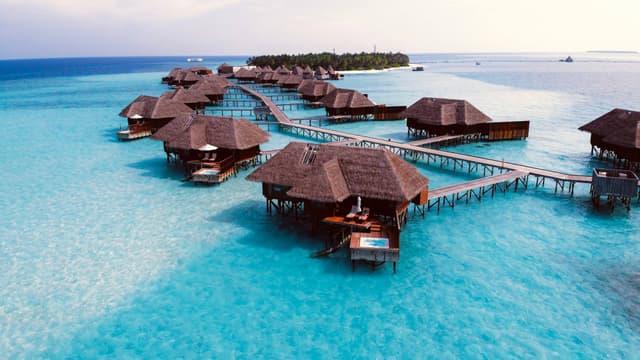 Maafushi & Private Resort Island Tour
