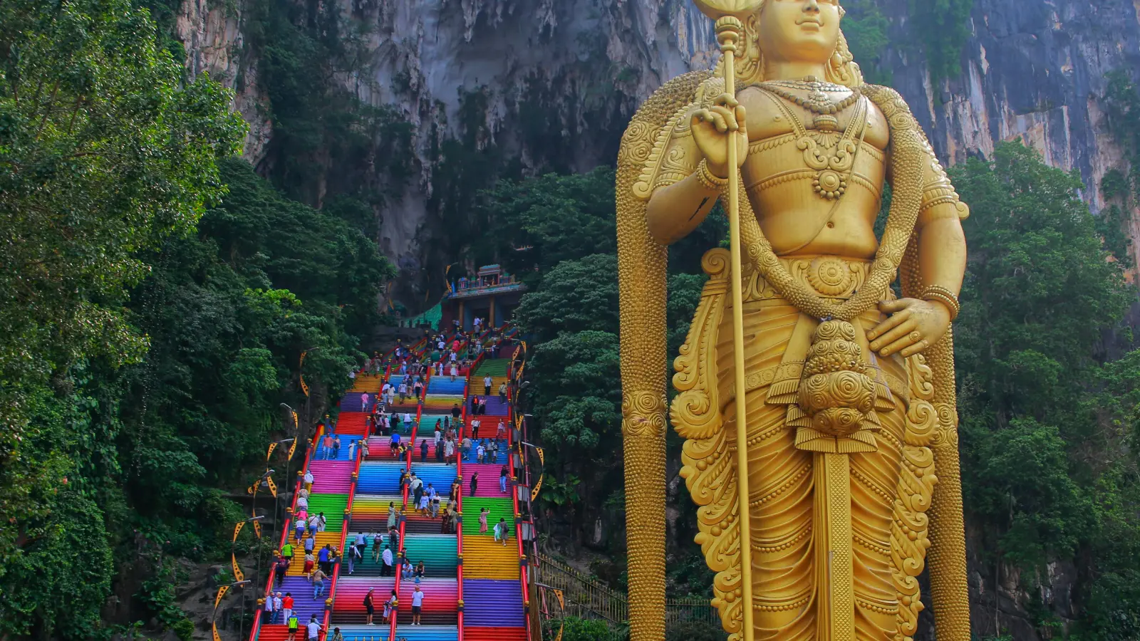 Batu Caves Malaysia: Temple Steps, Dress Code and Thaipusam
