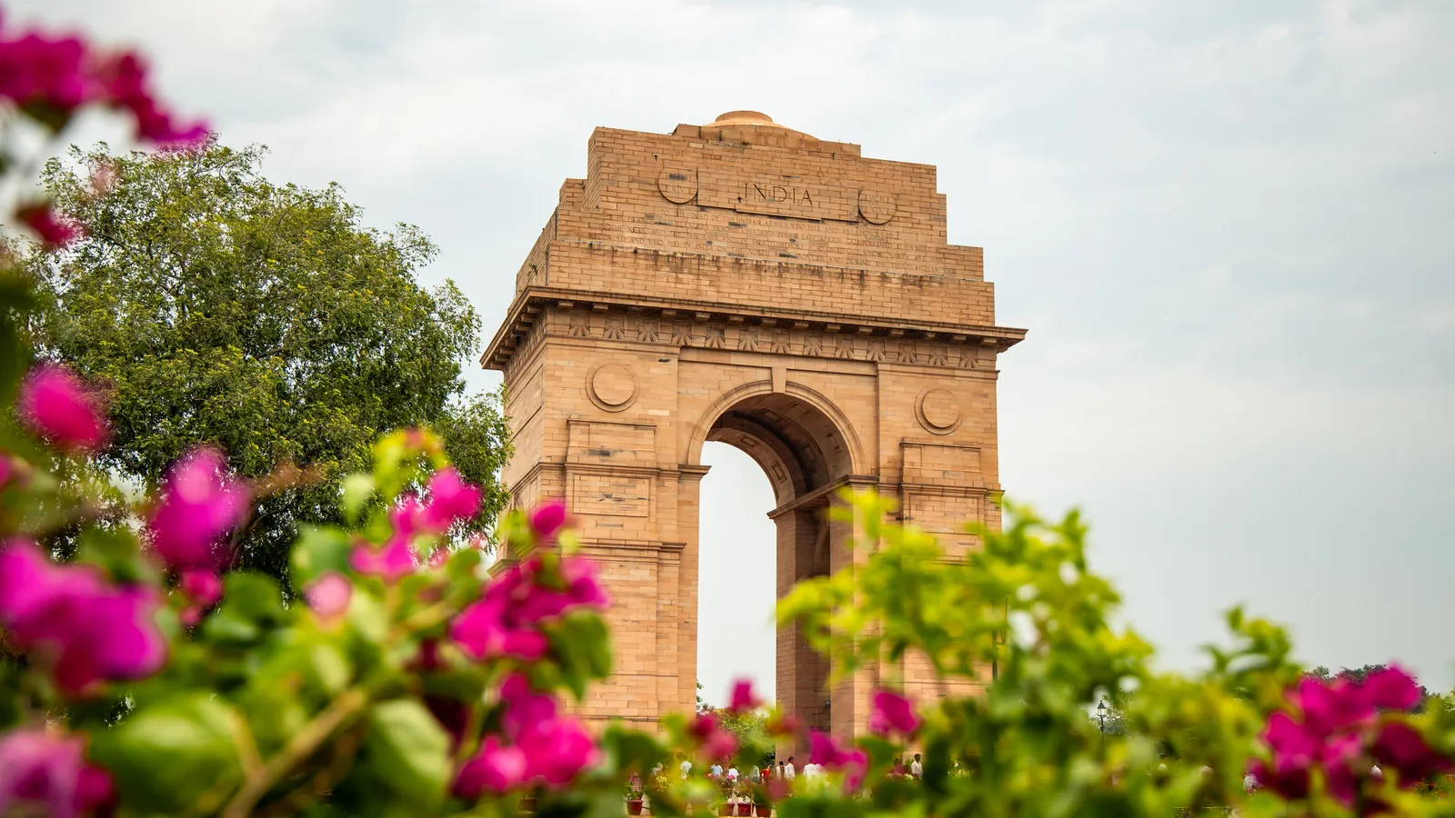 Kathmandu to Delhi Flights: Airlines, Flight Time and Airports